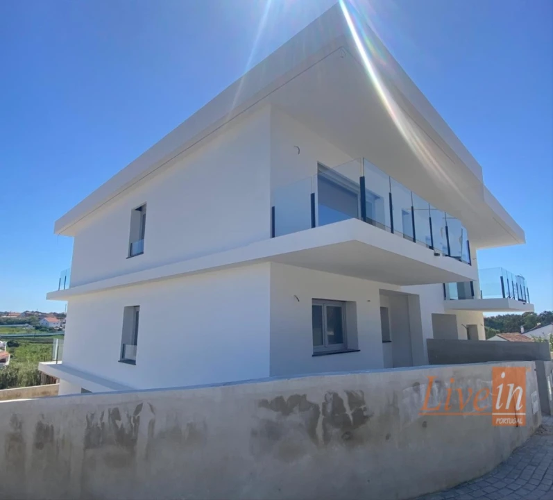 Moradia T3 para Venda em Ericeira Foto 1