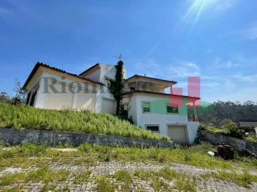 Moradia T4 para Venda em Pombal