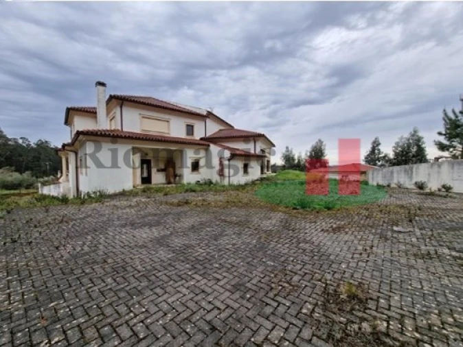 Moradia T4 para Venda em Pombal Foto 2