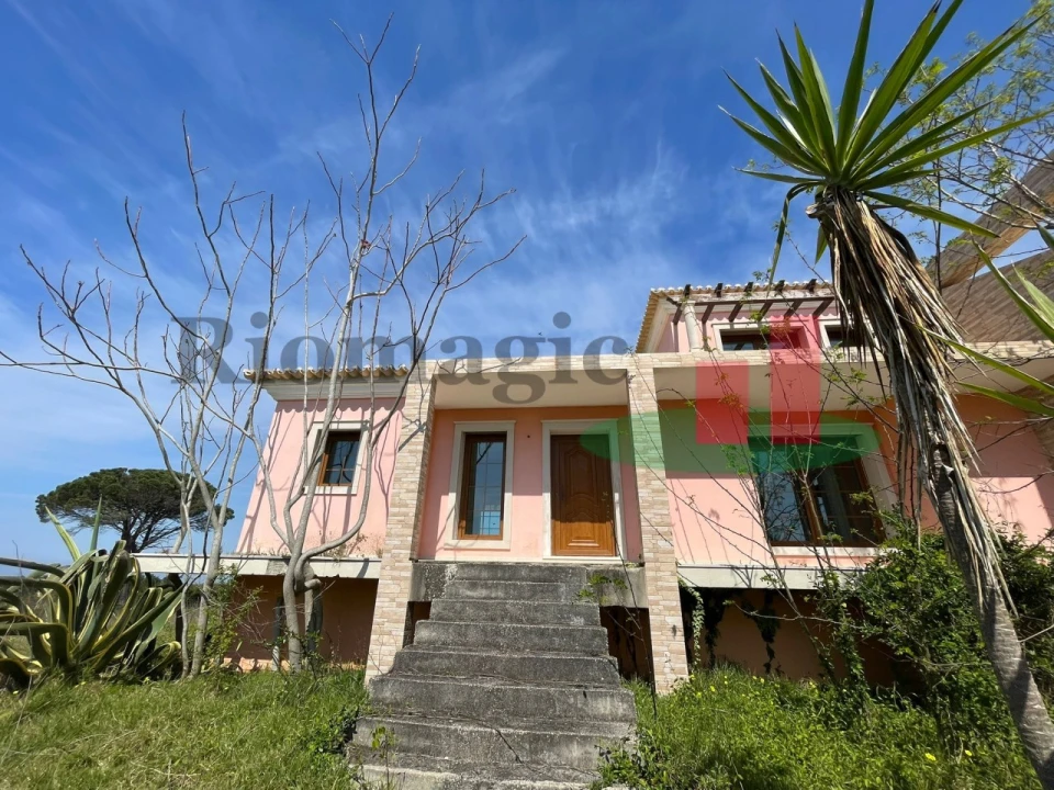 Moradia T4 para Venda em Barrio Foto 2