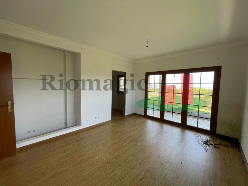 Moradia T4 para Venda em Barrio Foto 21