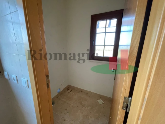 Moradia T4 para Venda em Barrio Foto 16