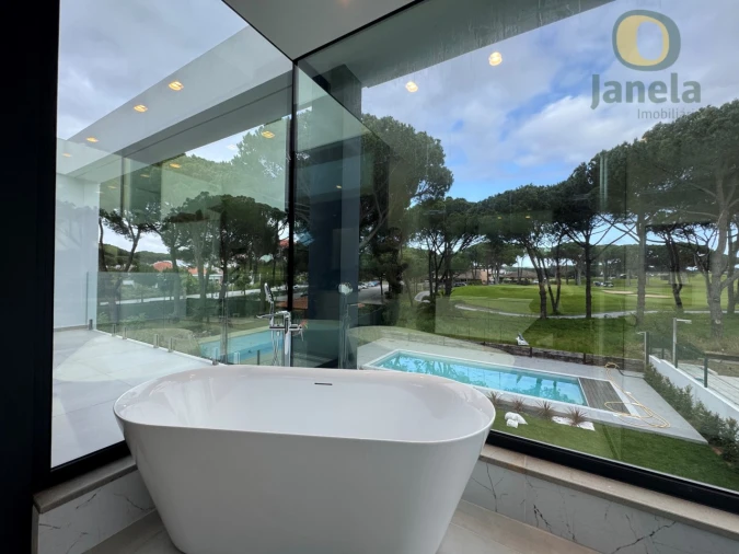 Moradia T4 para Venda em Quarteira Foto 33