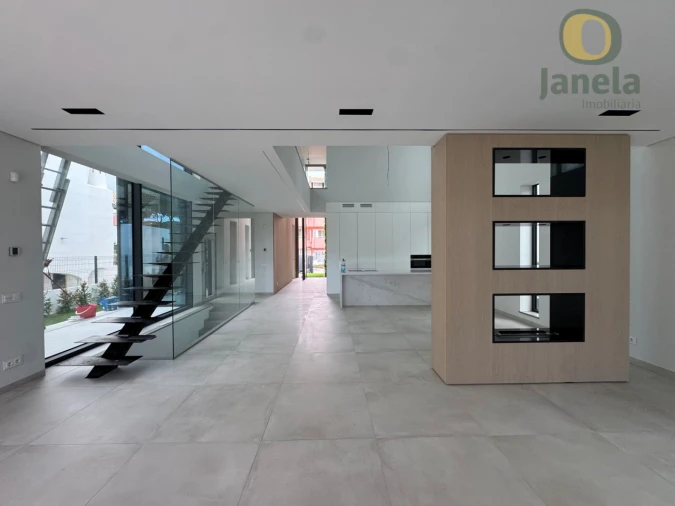 Moradia T4 para Venda em Quarteira Foto 22