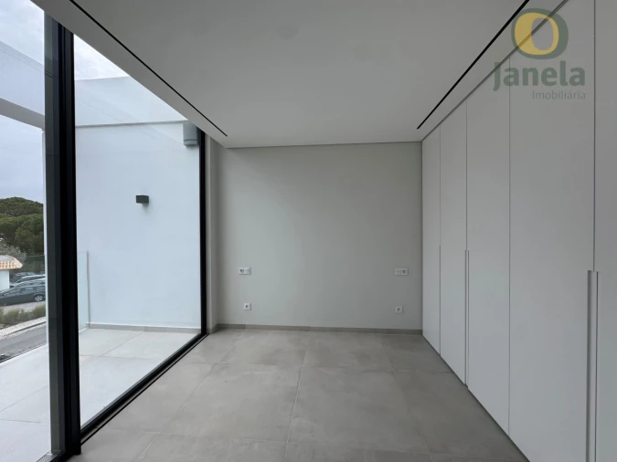 Moradia T4 para Venda em Quarteira Foto 46