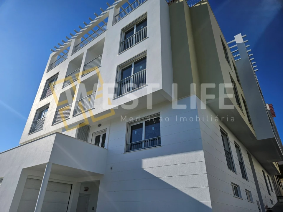 Apartamento T2 para Venda em Ericeira Foto 2