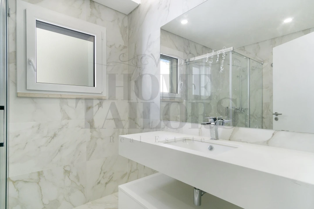 Moradia T4 para Venda em Costa da Caparica Foto 21