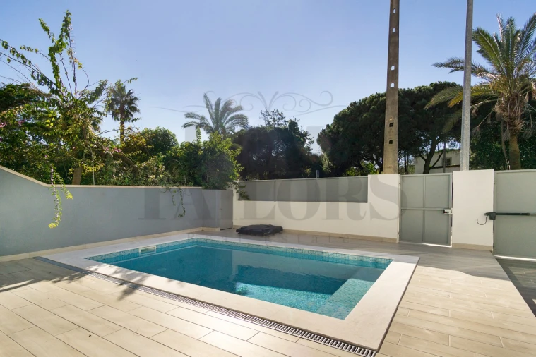 Moradia T4 para Venda em Costa da Caparica Foto 4