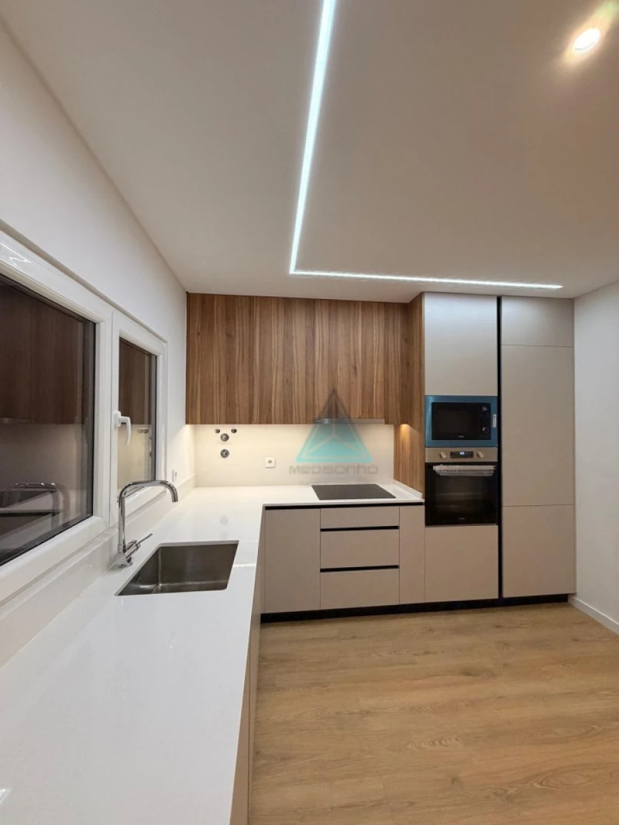 Moradia T2 para Venda em Quinta do Conde Foto 7