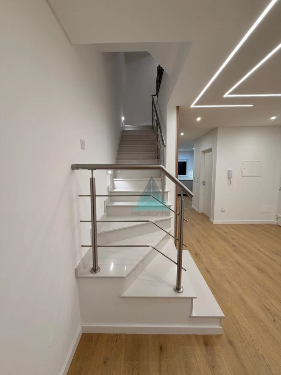 Moradia T2 para Venda em Quinta do Conde Foto 19