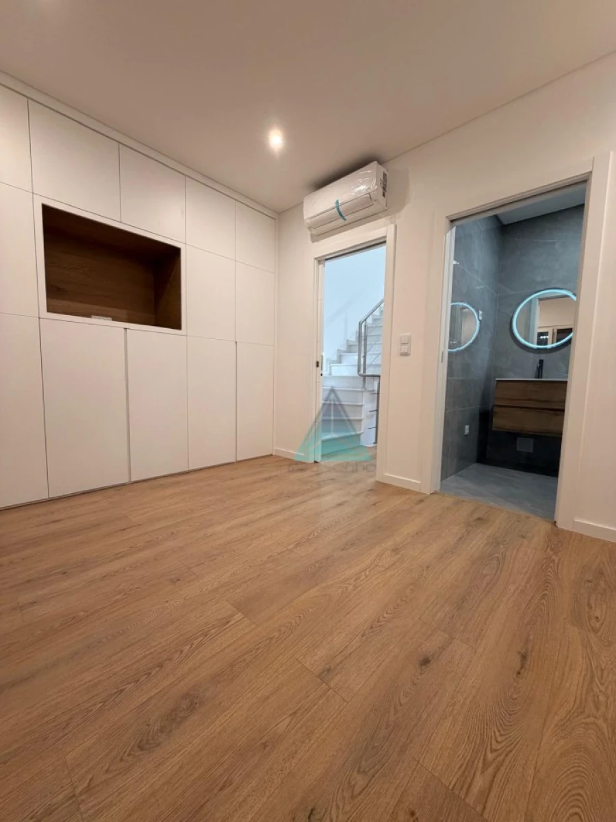 Moradia T2 para Venda em Quinta do Conde Foto 23