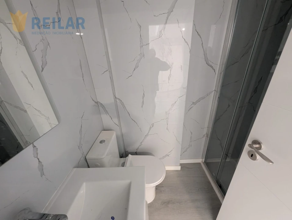 Apartamento T2 para Venda em Benfica Foto 17