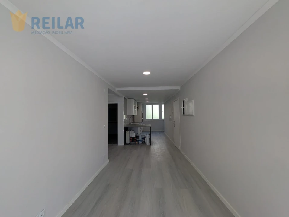 Apartamento T2 para Venda em Benfica Foto 12