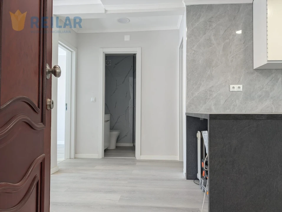 Apartamento T2 para Venda em Benfica Foto 15