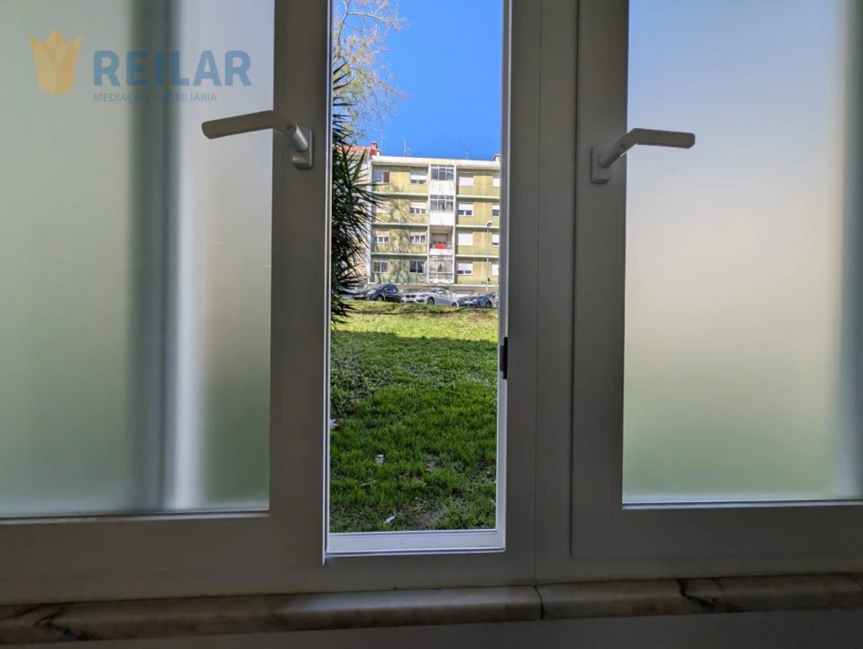 Apartamento T2 para Venda em Benfica Foto 20