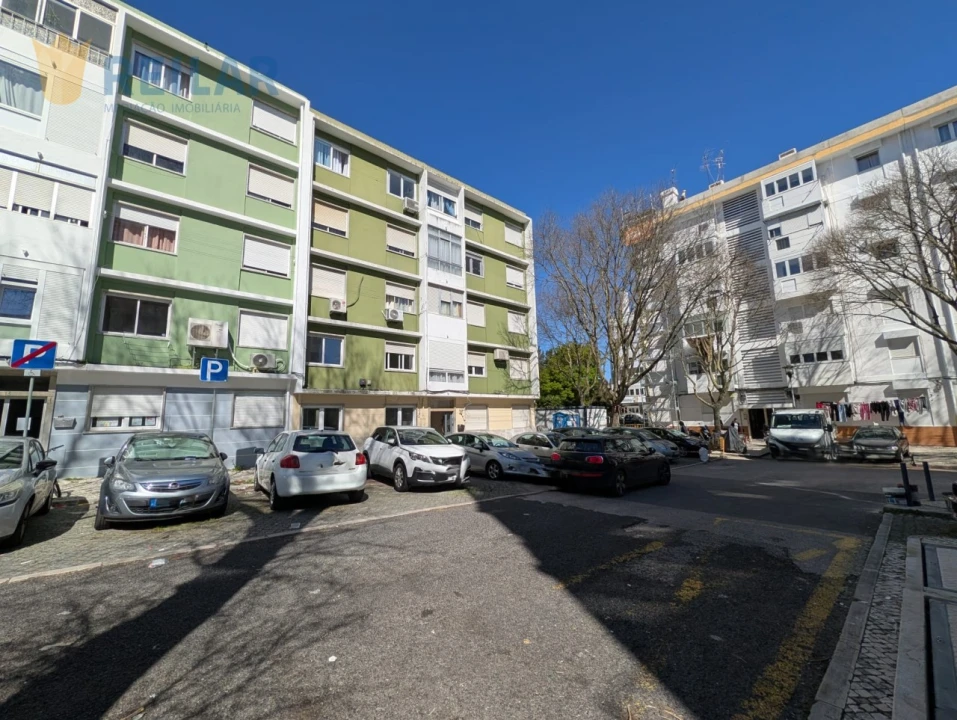 Apartamento T2 para Venda em Benfica Foto 27