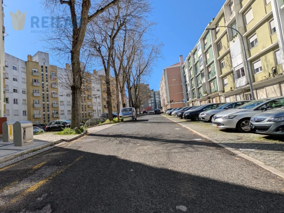 Apartamento T2 para Venda em Benfica Foto 28