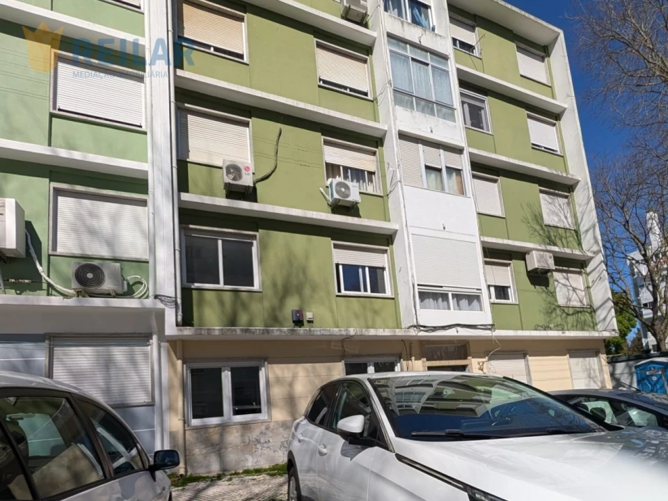 Apartamento T2 para Venda em Benfica Foto 29
