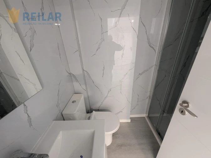 Apartamento T2 para Venda em Benfica Foto 17