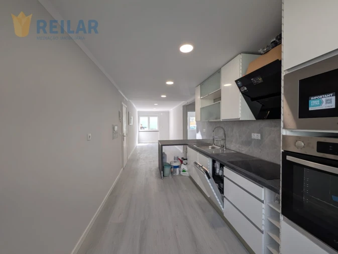 Apartamento T2 para Venda em Benfica Foto 9