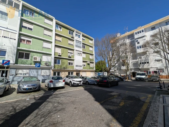 Apartamento T2 para Venda em Benfica Foto 27