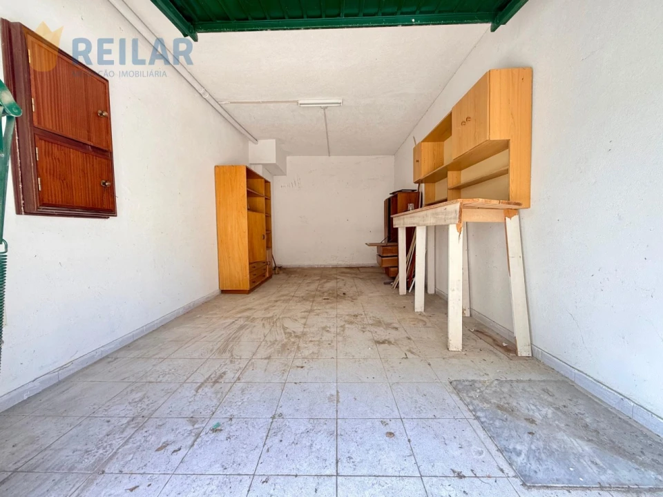 Garagem para Venda em Póvoa de Santa Iria e Forte da Casa Foto 2