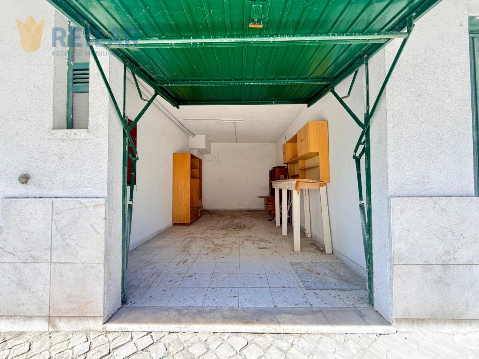Garagem para Venda em Póvoa de Santa Iria e Forte da Casa Foto 8
