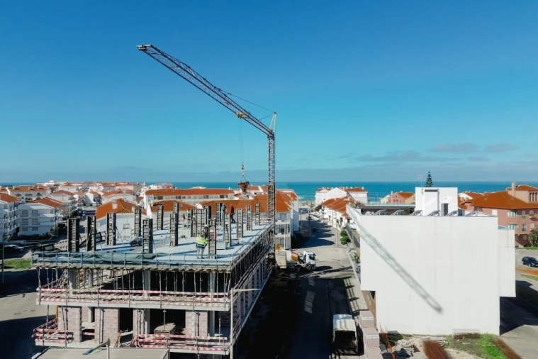 Apartamento T3 para Venda em Atouguia da Baleia Foto 8