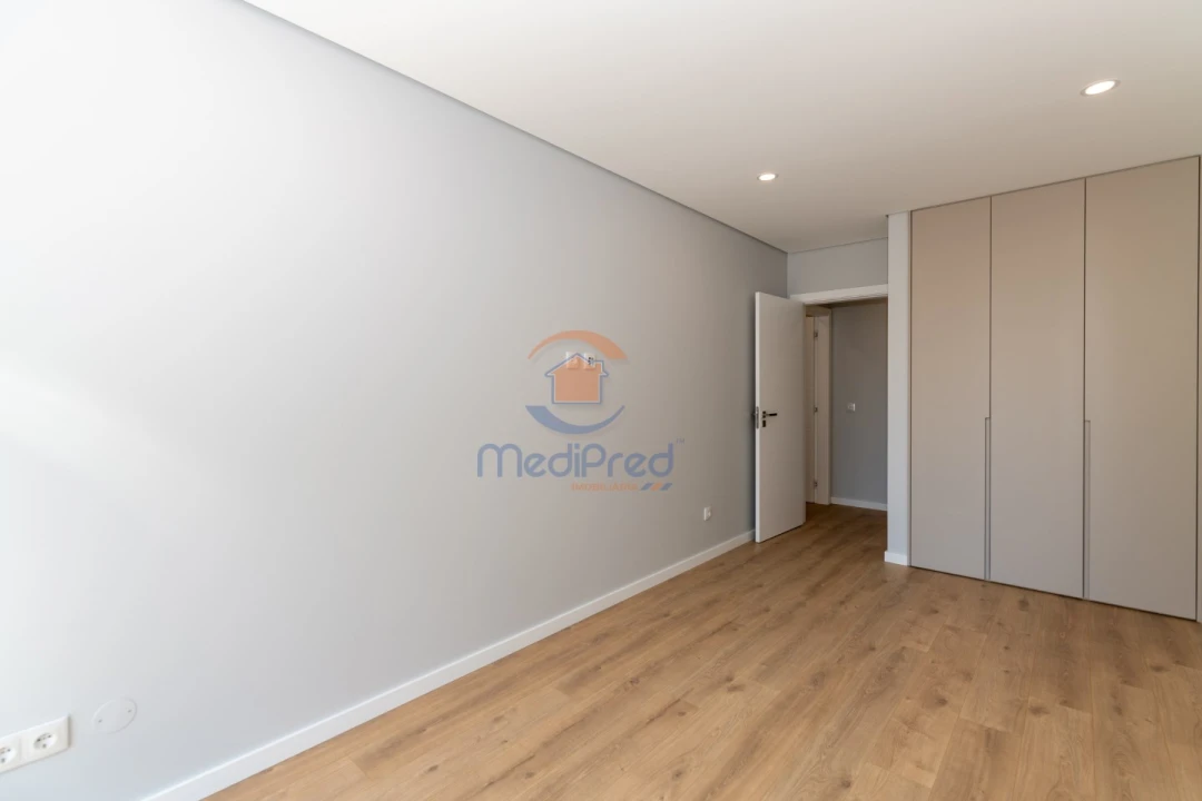 Apartamento T5 para Venda em Montijo e Afonsoeiro Foto 25