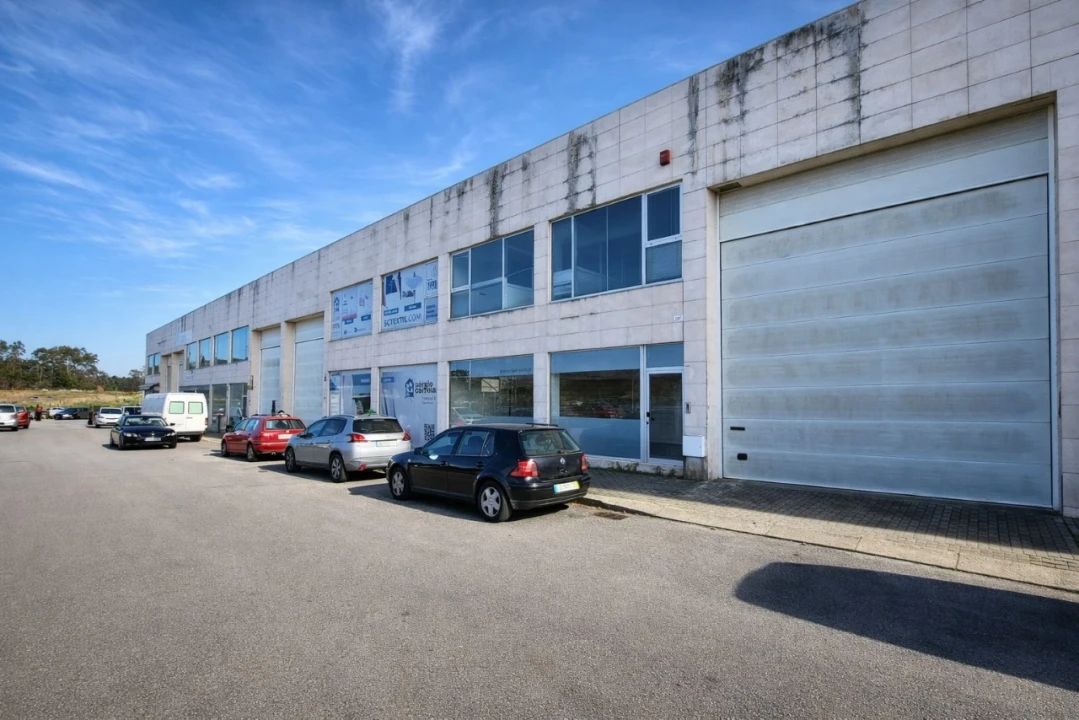 Armazém para Arrendamento em Touguinha e Touguinhó Foto 1