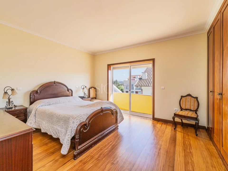 Moradia T4 para Venda em Serzedo e Perosinho Foto 16