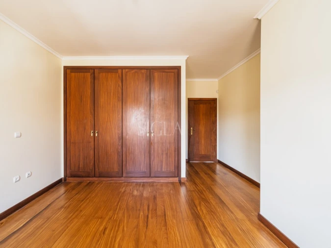 Moradia T4 para Venda em Serzedo e Perosinho Foto 24