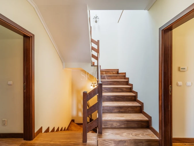 Moradia T4 para Venda em Serzedo e Perosinho Foto 27