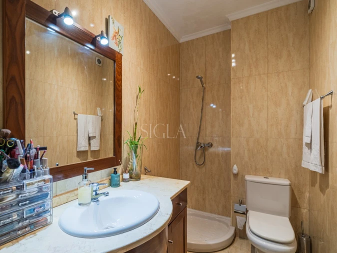 Moradia T4 para Venda em Serzedo e Perosinho Foto 35