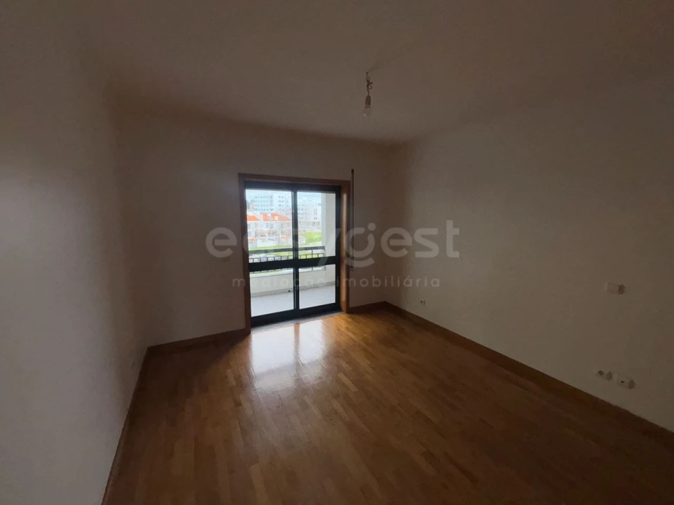 Apartamento T3 para Venda em Repeses e São Salvador Foto 7