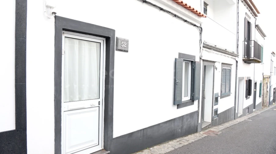 Moradia T1 para Venda em Ponta Delgada (São Pedro)