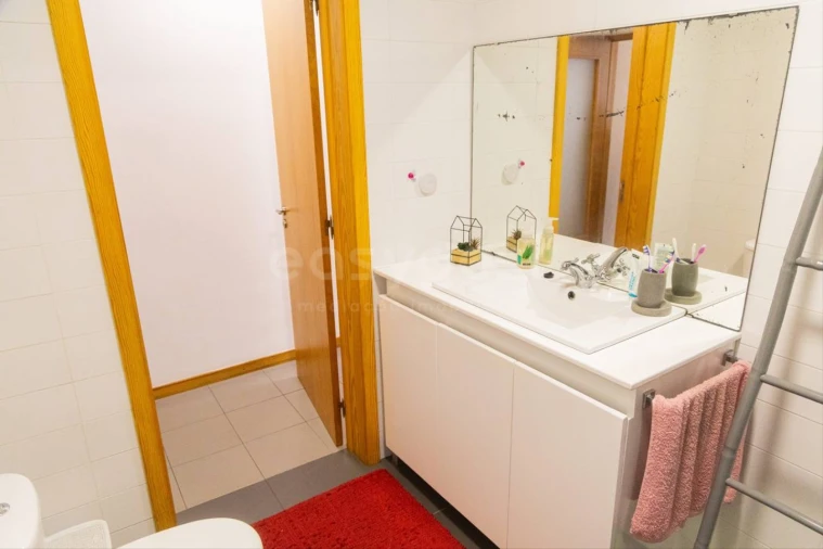 Moradia T1 para Venda em Ponta Delgada (São Pedro) Foto 5