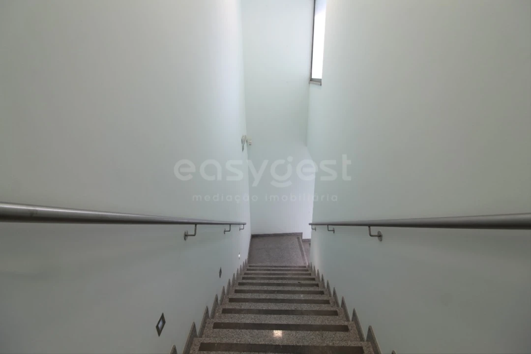 Apartamento T3 para Venda em Almada, Cova da Piedade, Pragal e Cacilhas Foto 16