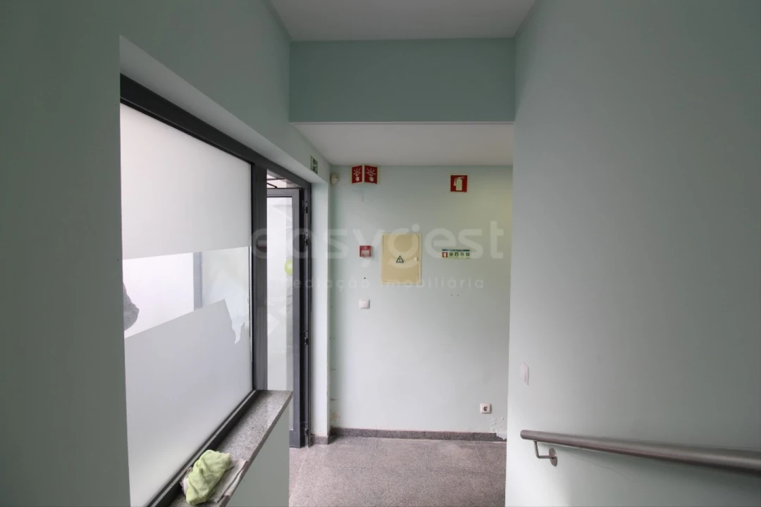 Apartamento T3 para Venda em Almada, Cova da Piedade, Pragal e Cacilhas Foto 18