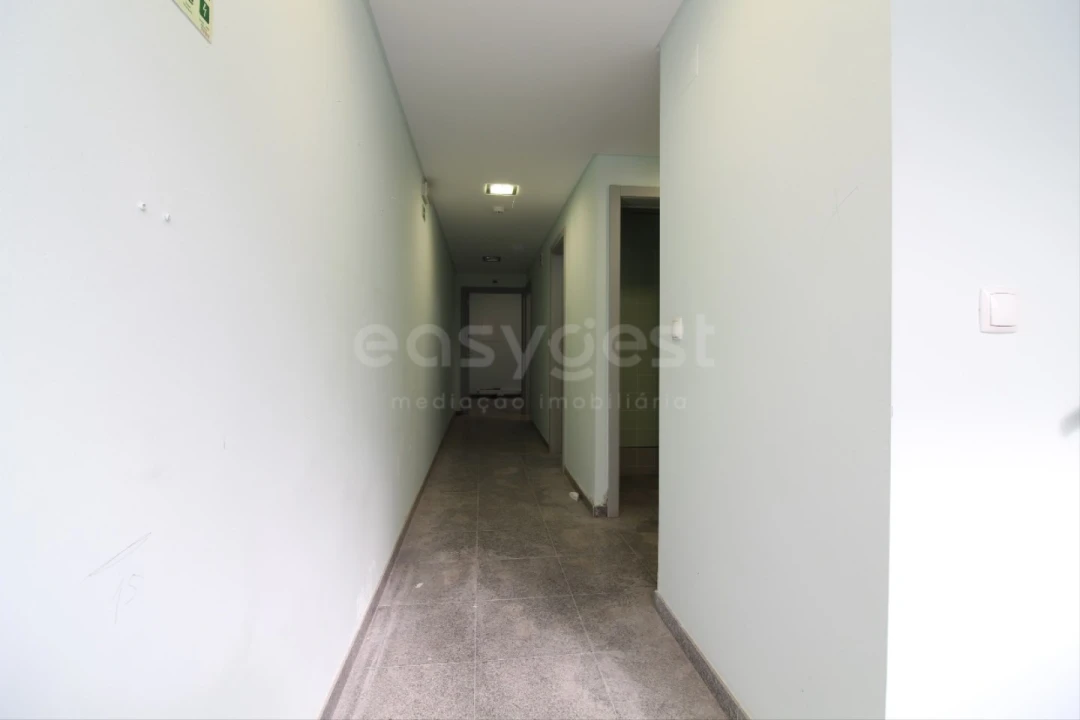 Apartamento T3 para Venda em Almada, Cova da Piedade, Pragal e Cacilhas Foto 20