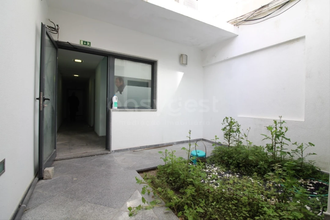 Apartamento T3 para Venda em Almada, Cova da Piedade, Pragal e Cacilhas Foto 28