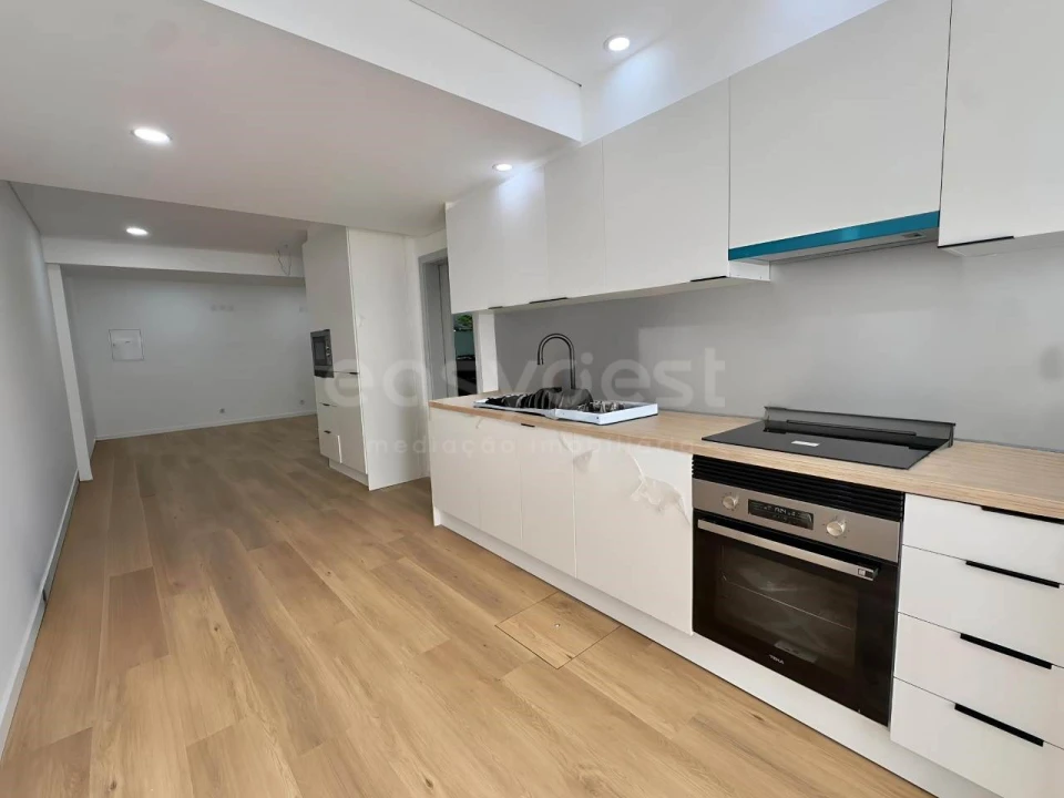 Apartamento T3 para Venda em Almada, Cova da Piedade, Pragal e Cacilhas Foto 15