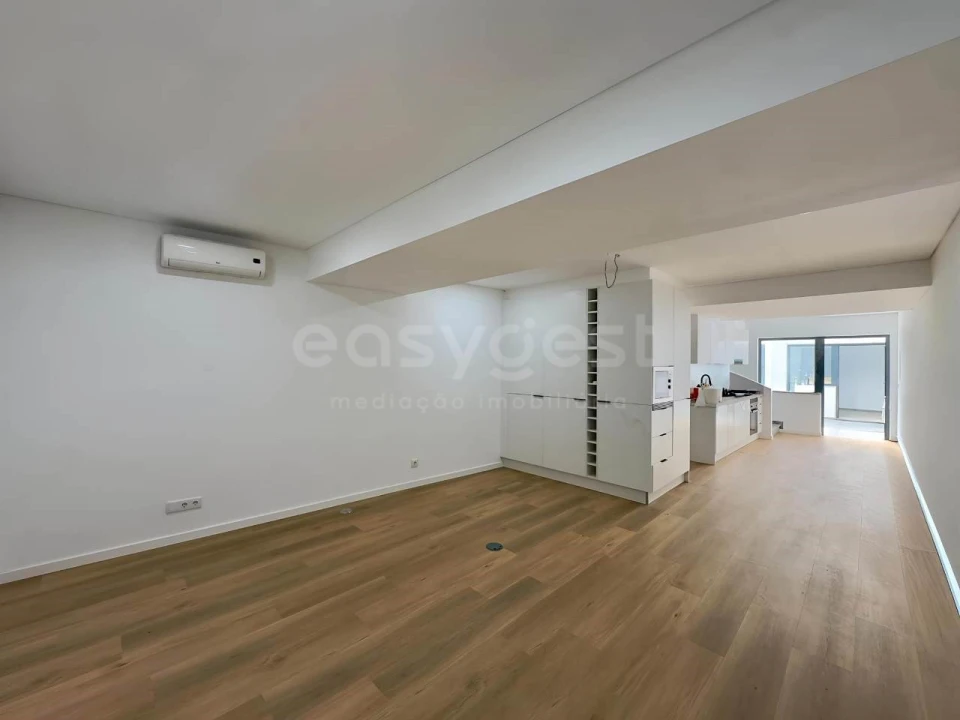 Apartamento T3 para Venda em Almada, Cova da Piedade, Pragal e Cacilhas Foto 19