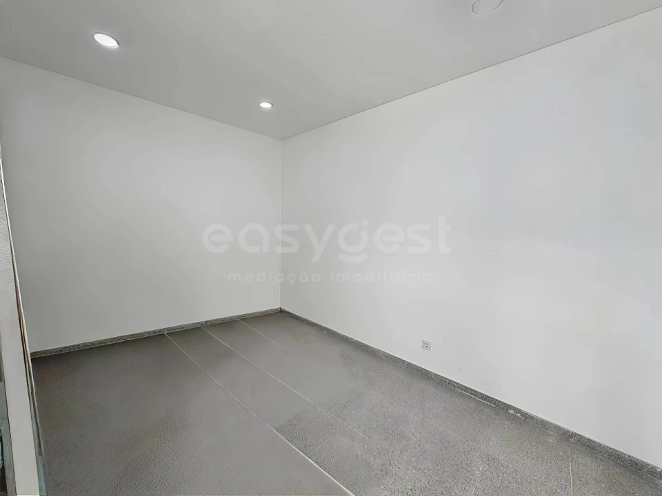 Apartamento T3 para Venda em Almada, Cova da Piedade, Pragal e Cacilhas Foto 22
