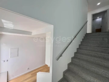 Apartamento T3 para Venda em Almada, Cova da Piedade, Pragal e Cacilhas