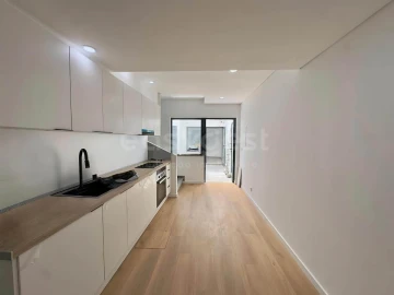 Apartamento T3 para Venda em Almada, Cova da Piedade, Pragal e Cacilhas