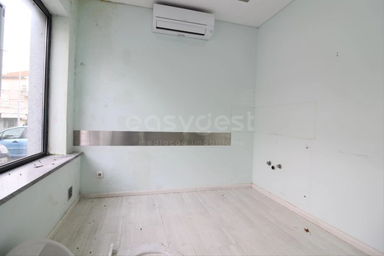 Apartamento T3 para Venda em Almada, Cova da Piedade, Pragal e Cacilhas Foto 8