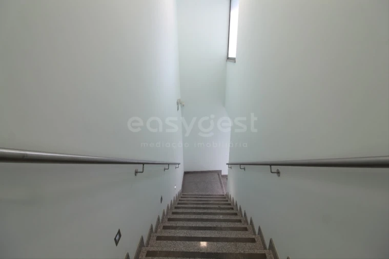 Apartamento T3 para Venda em Almada, Cova da Piedade, Pragal e Cacilhas Foto 16