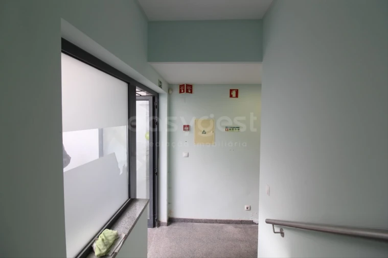 Apartamento T3 para Venda em Almada, Cova da Piedade, Pragal e Cacilhas Foto 18