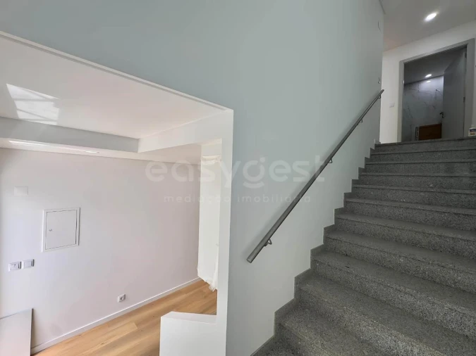 Apartamento T3 para Venda em Almada, Cova da Piedade, Pragal e Cacilhas Foto 13